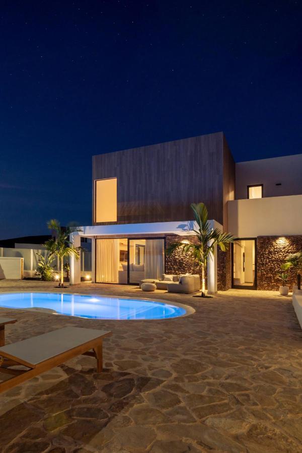 Villa Noma - Design Space With Pool In コラレホ エクステリア 写真