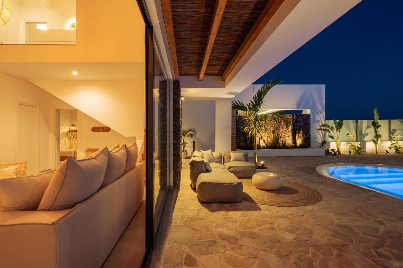 Villa Noma - Design Space With Pool In コラレホ エクステリア 写真
